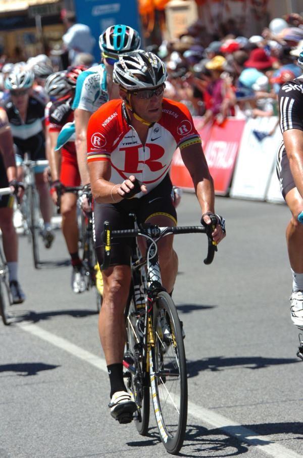 Lance Armstrong (Radioshack) faced tough questions at the start of stage 2