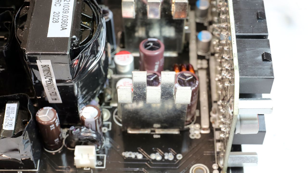 Thermaltake Toughpower GF2 ARGB 850W