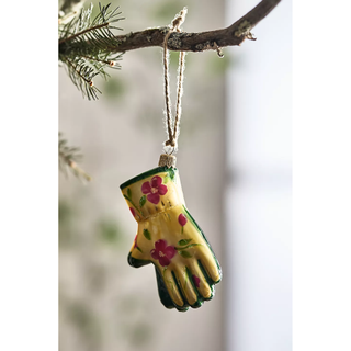 garden glove ornament
