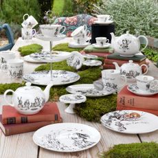 table with alice in wonderland tablewares