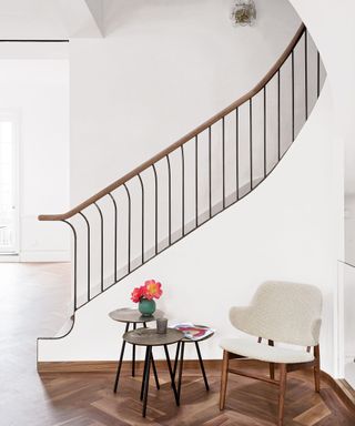 Staircase railing ideas elegant