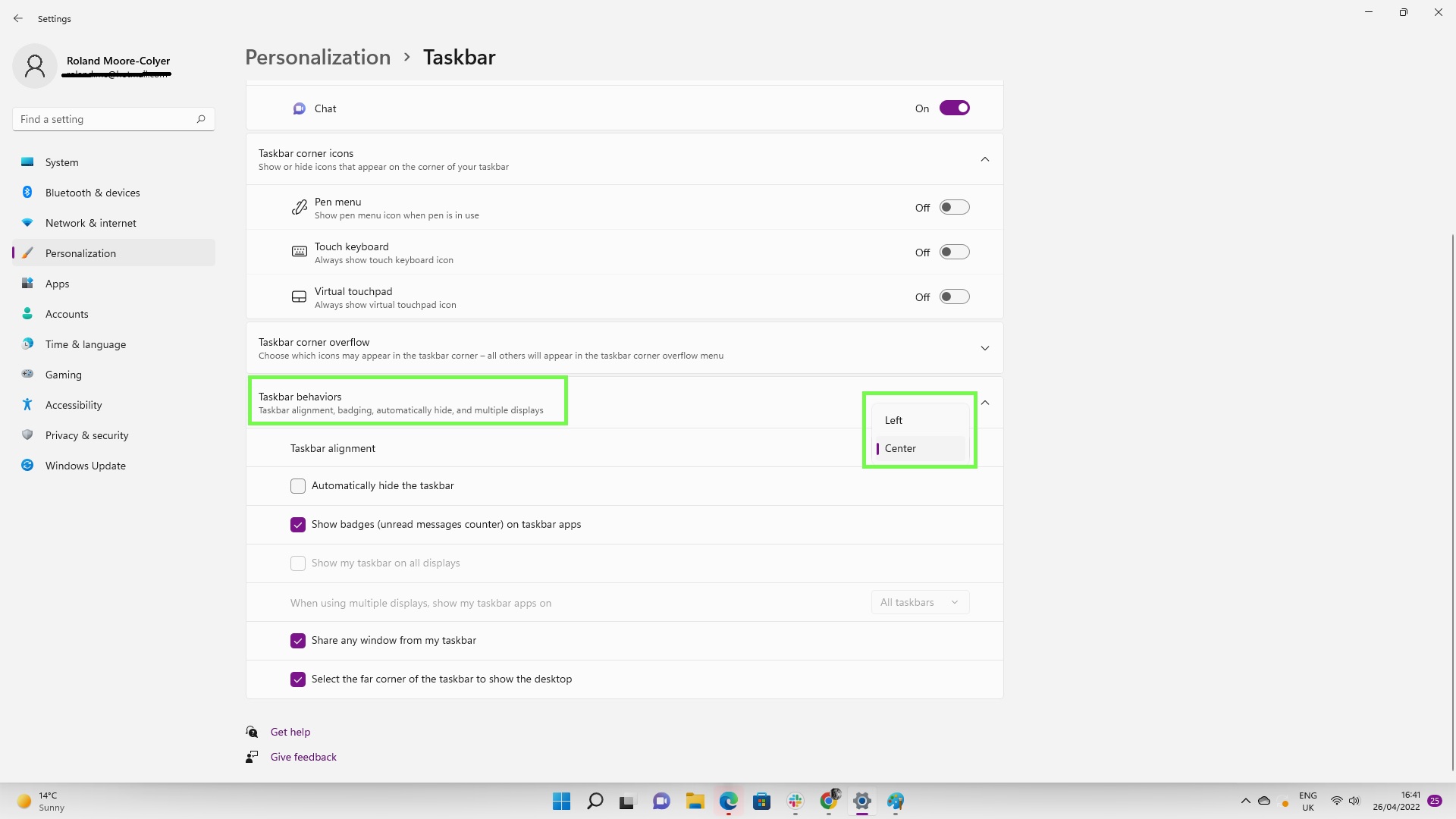 Picture of Windows 11 taskbar settings options