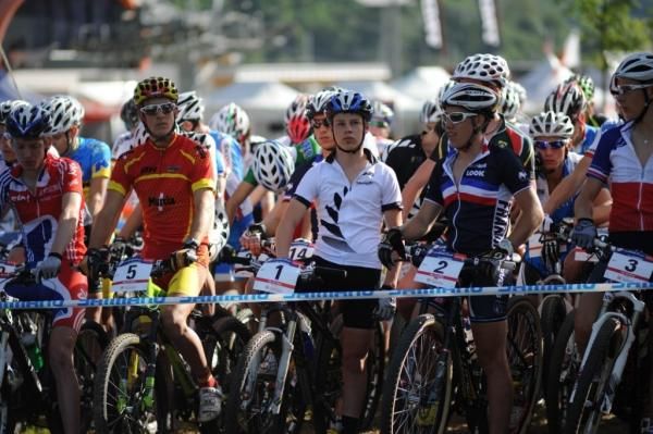 Anton Cooper (New Zealand) and his competition await the start.