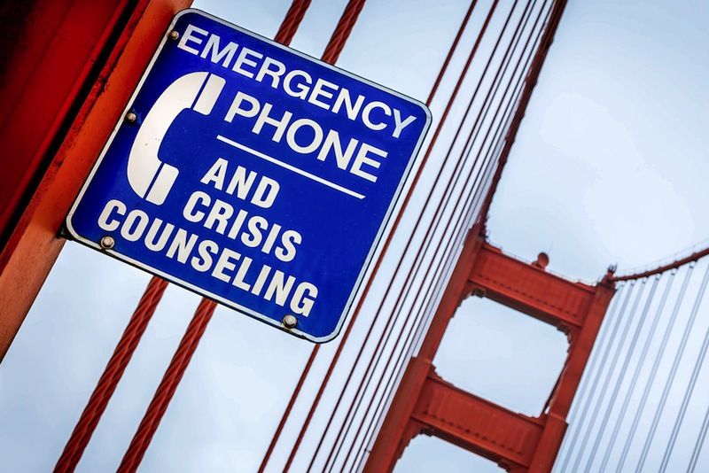 suicide signs on golden gate bridge