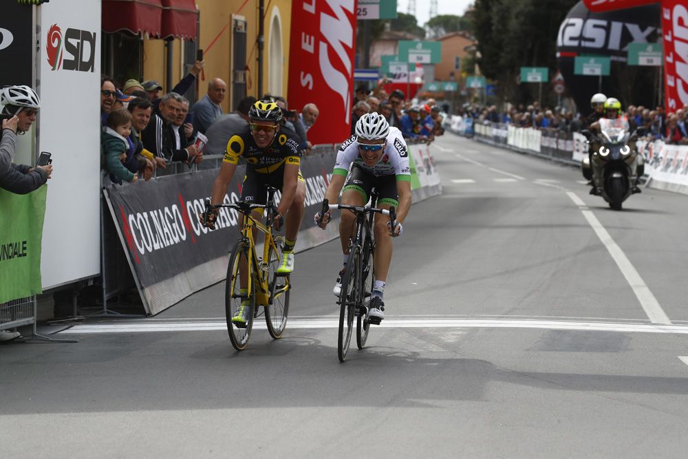 Laurent Pichon (Fortuneo - Vital Concept) beats compatriot Lilian Calmejane (Direct Energie)