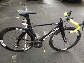 Mark Cavendish's Cervelo S5 decked out to celebrate the maillot jaune on stage 2 of the 2016 Tour de France.