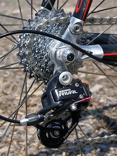 All Rival components will get a new gloss black finish.