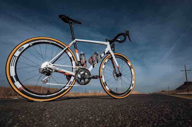 The men's and women's Rally UHC teams will ride the Felt FR Disc in 2019