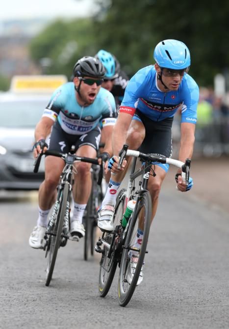 David Millar (Garmin Sharp) leads Cavendish and the winning break