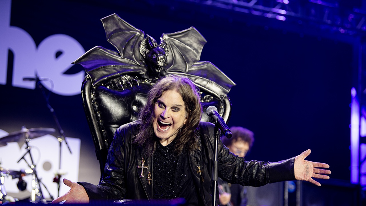 Ozzy Osbourne Back To The Beginning