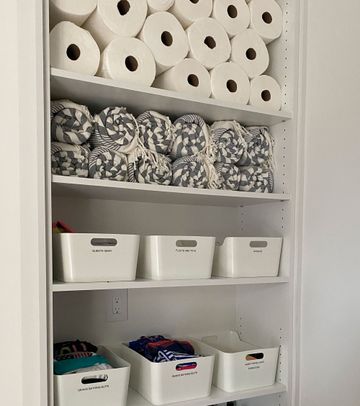 How to organize a linen closet – 9 methods that go beyond folding ...