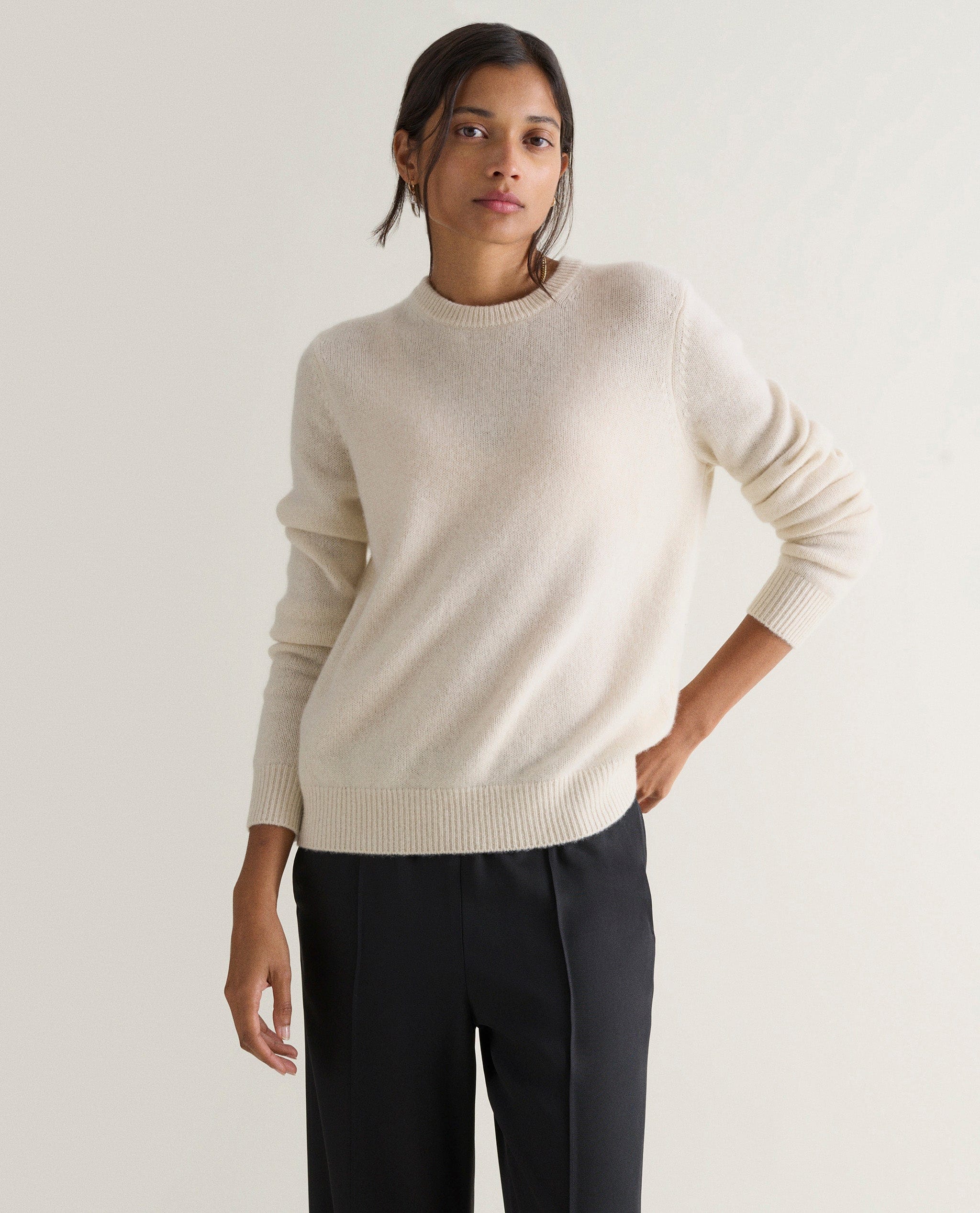 Women's Finest Cashmere Mid-Weight Crew Neck Jumper - Buttermilk - Xs / Buttermilk