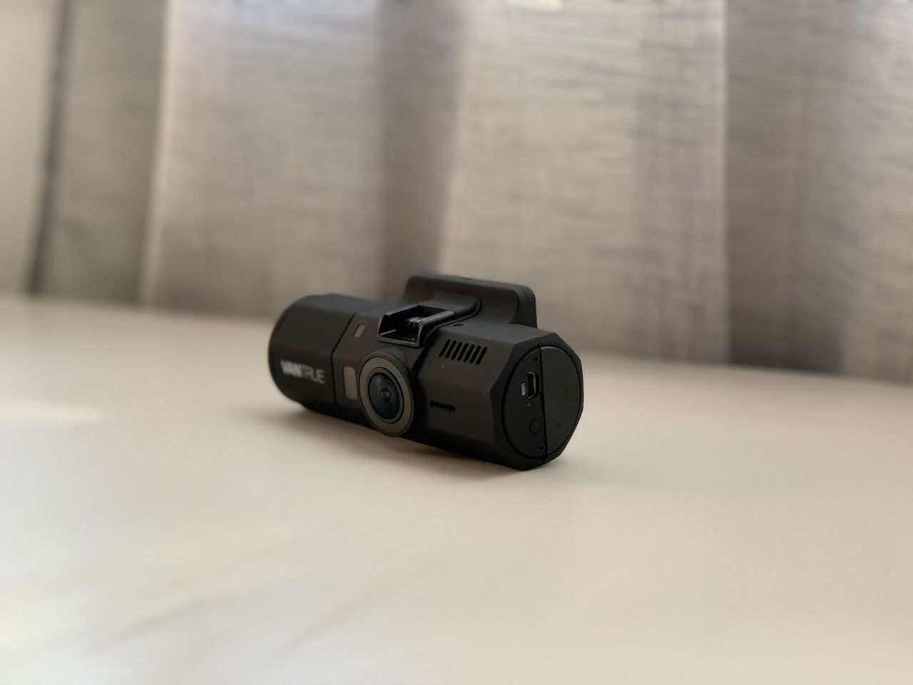 Vantrue T2 Dash Cam detached angled slightly from the right