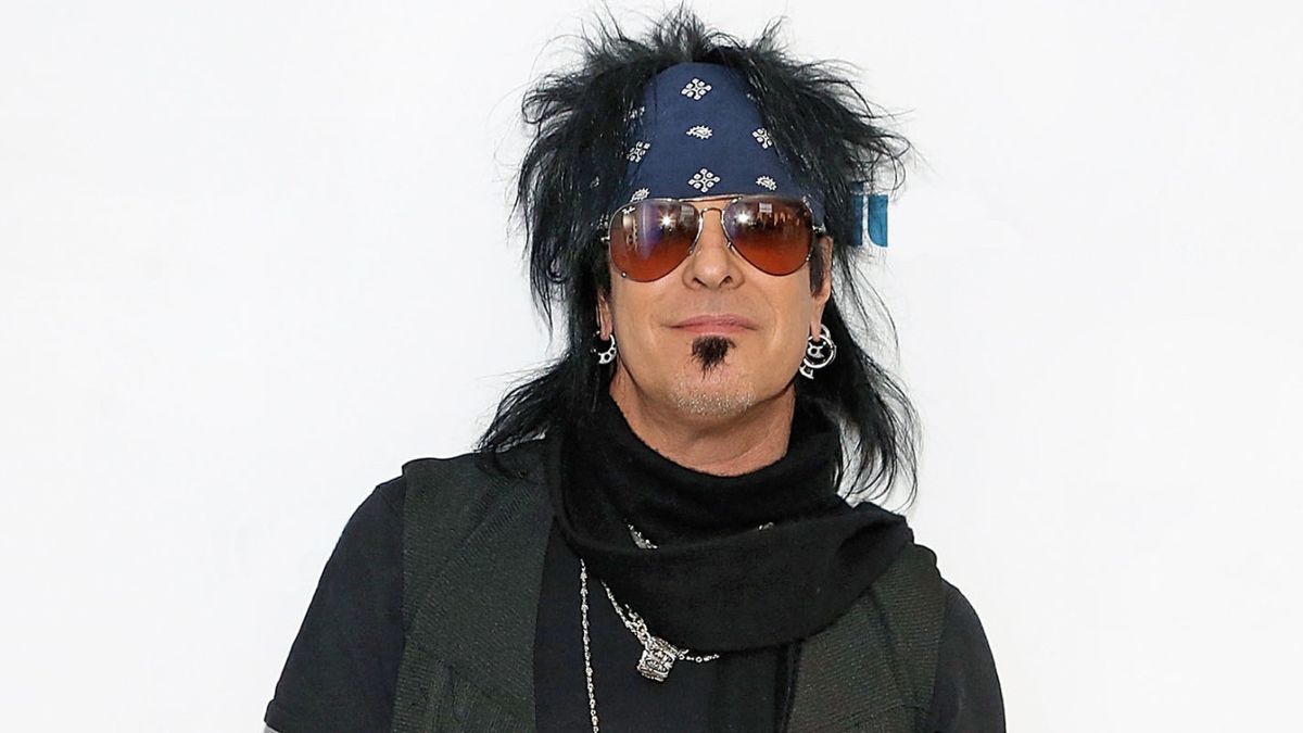 Sixx: A.M. Perform Motley Crue's 'Live Wire' Acoustic