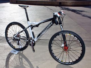 Cannondale's second-tier Scalpel 1 still tips the scales at less than 20lb.