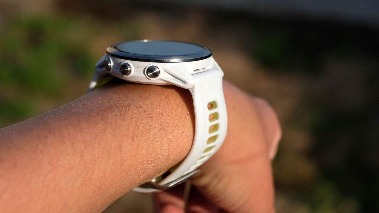 A close-up picture of our reviewer testing the Garmin Forerunner 970