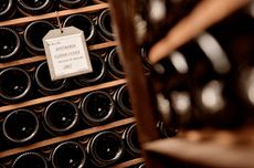 English-wine-gov-cellar.jpg