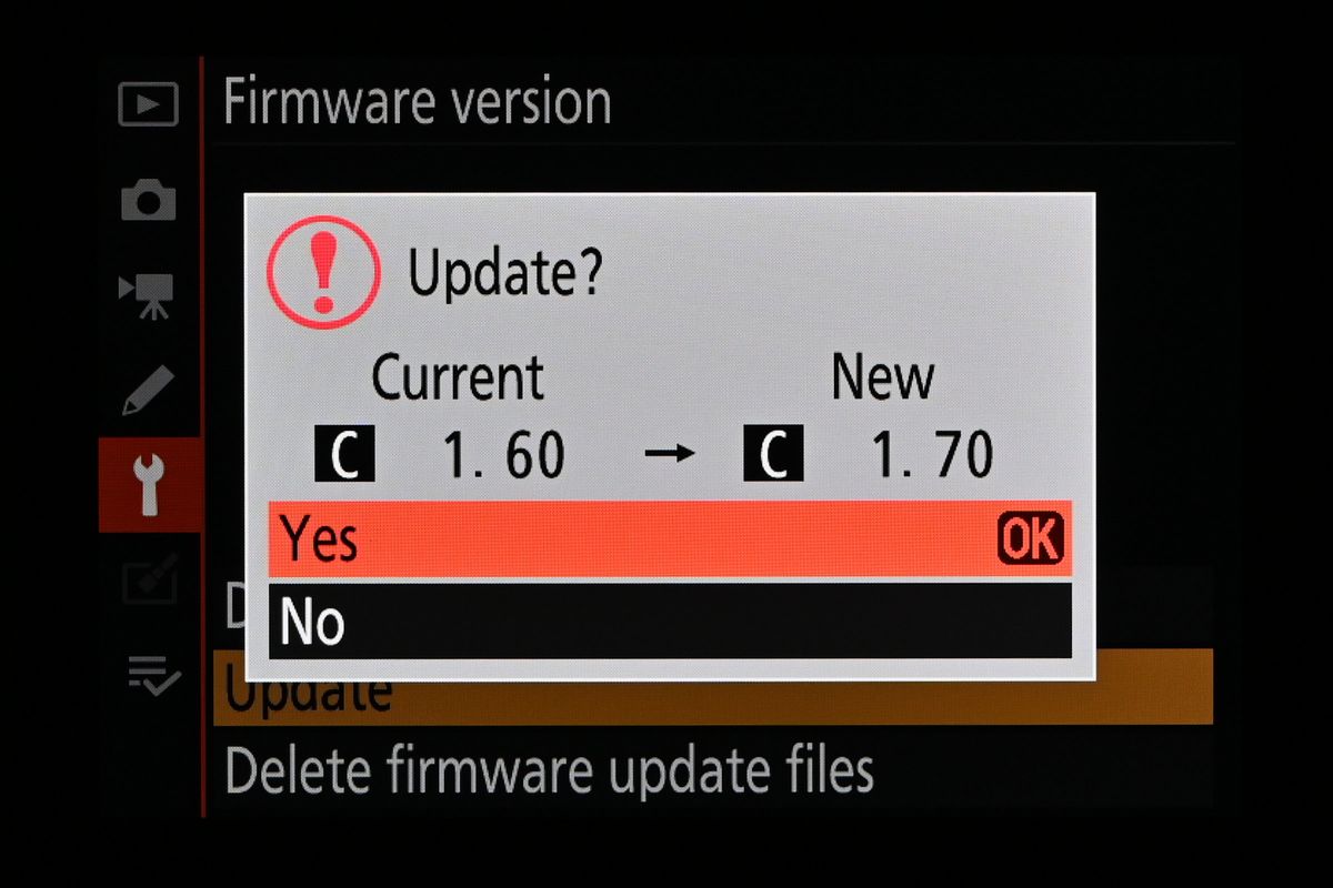 Nikon menu screens for firmware updates