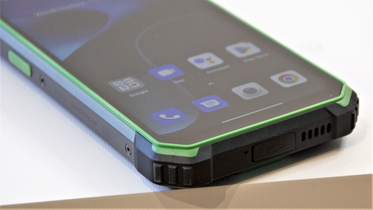 Blackview BV7100