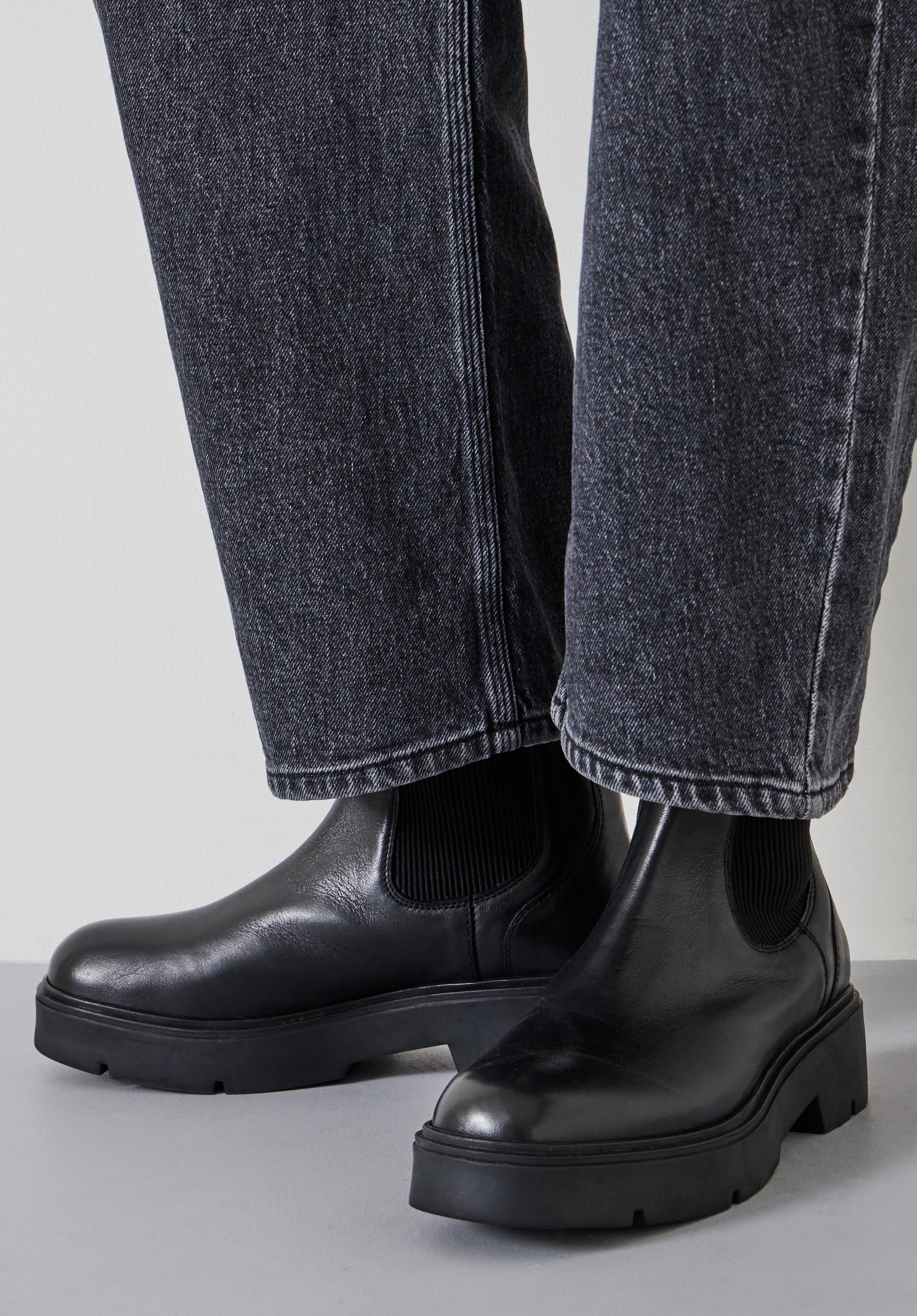 Chunky Leather Chelsea Boots