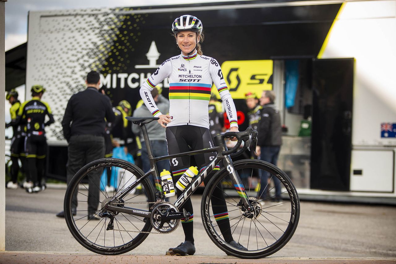 Annemiek van Vleuten with her new Scott Addict RC