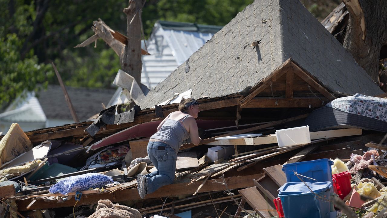 Tornado damage in Greenfield, Iowa