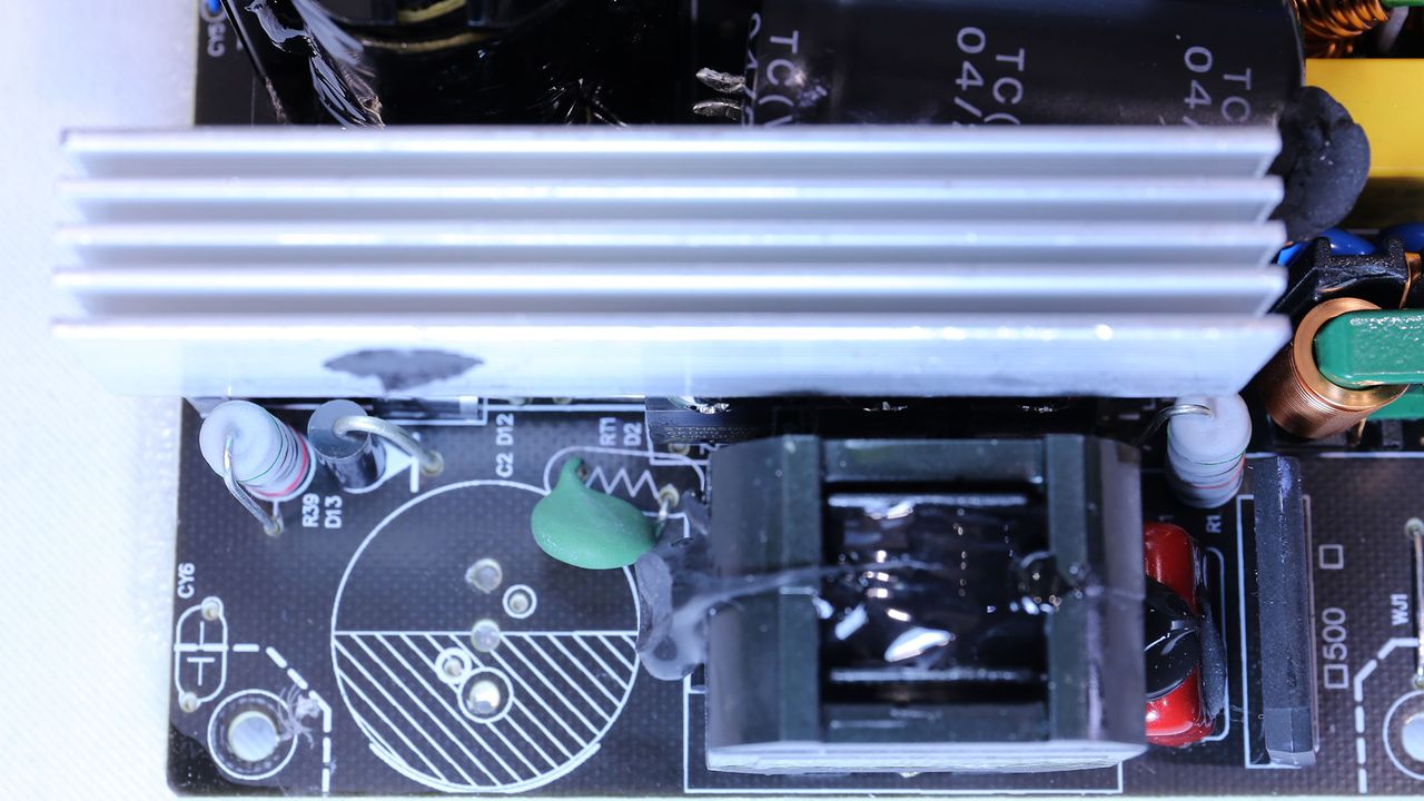 Gigabyte P550B