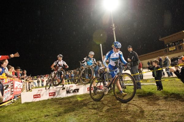 Alison Dunlap (Luna Chicks) leads over the barricades