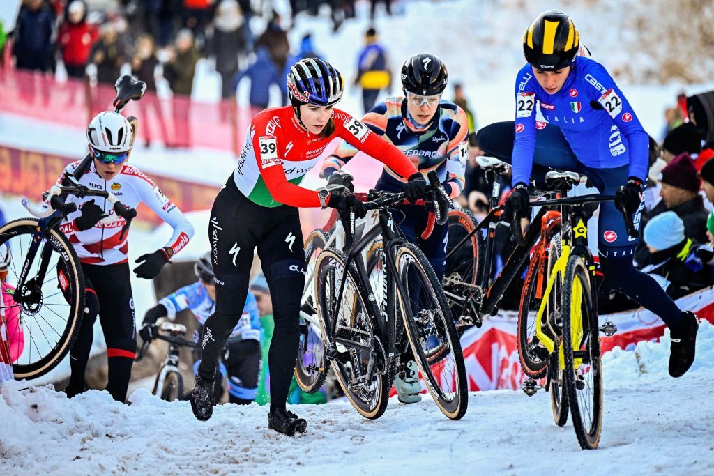 Hungarian Kata Blanka Vas and Italian Sara Casasola pictured in action during the womens elite race of the Cyclocross World Cup race in Val di Sole Italy Saturday 17 December 2022 stage ten out of 14 in the World Cup of the 20212022 seasonBELGA PHOTO JASPER JACOBS Photo by JASPER JACOBS BELGA MAG Belga via AFP Photo by JASPER JACOBSBELGA MAGAFP via Getty Images