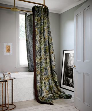 Shower curtain ideas with patterned fabric curtain