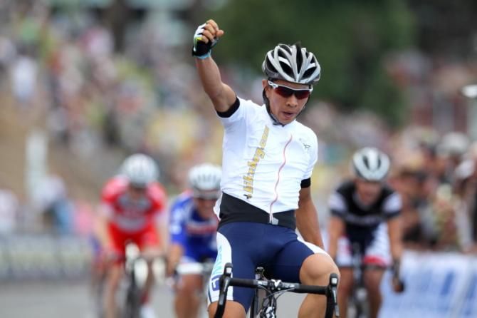 Caleb Ewan (Bikebug) celebrates his win