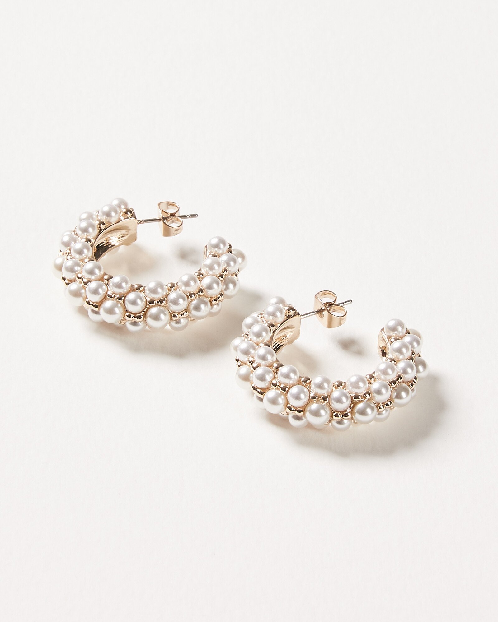 Mayzee Cluster Chunky Pearl Hoop Earrings | Oliver Bonas