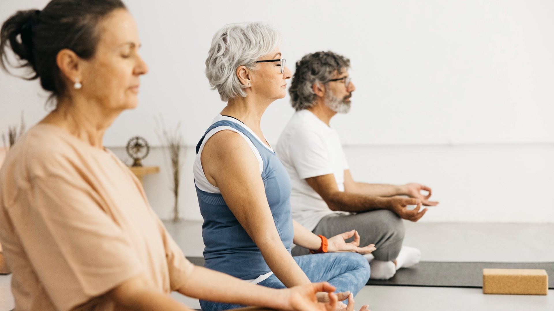 group meditation class