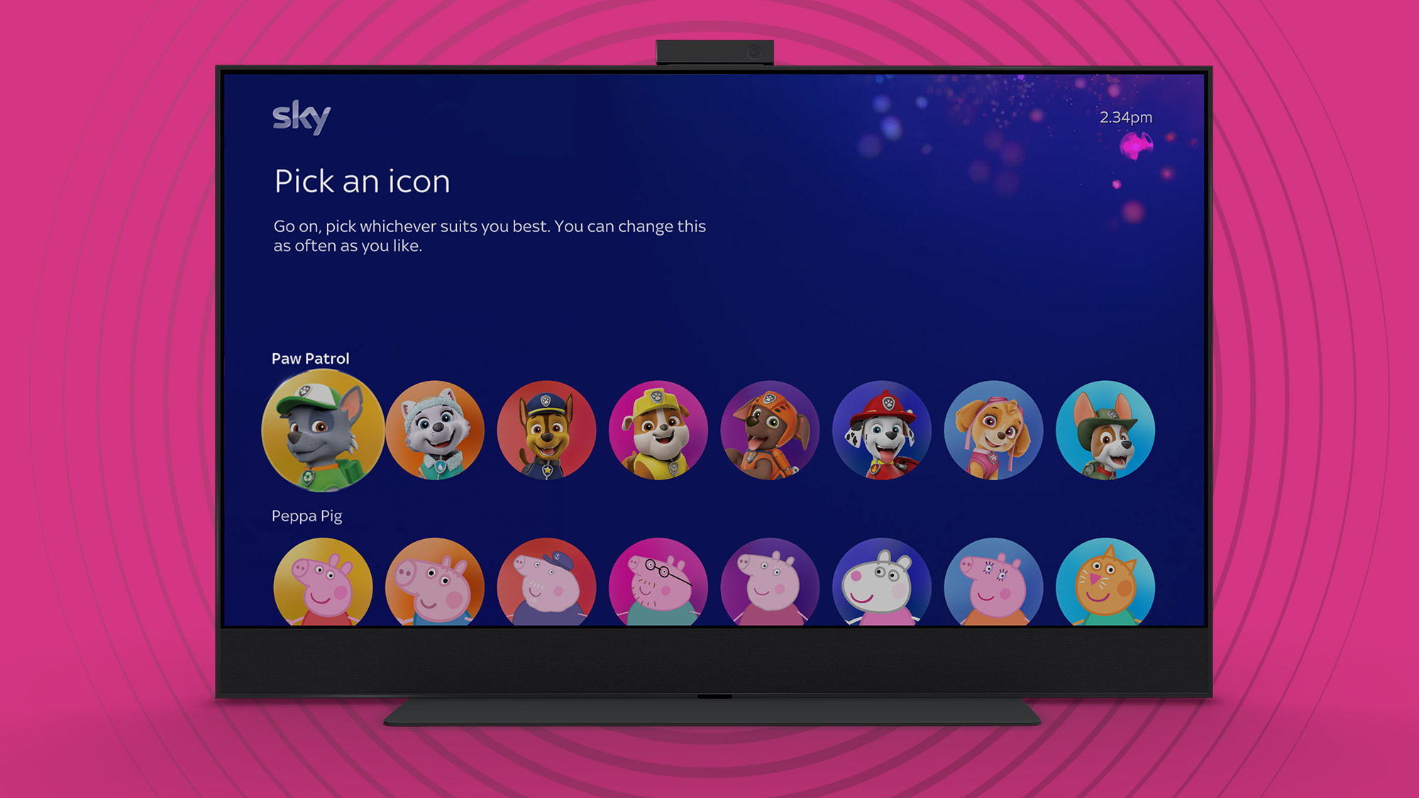 Un Sky TV con personajes de programas infantiles mostrados.
