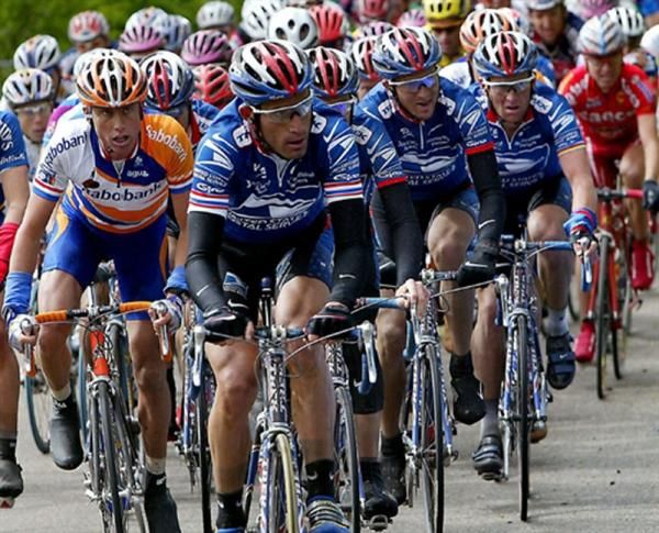 US Postal and Rabobank lead the field in 2003