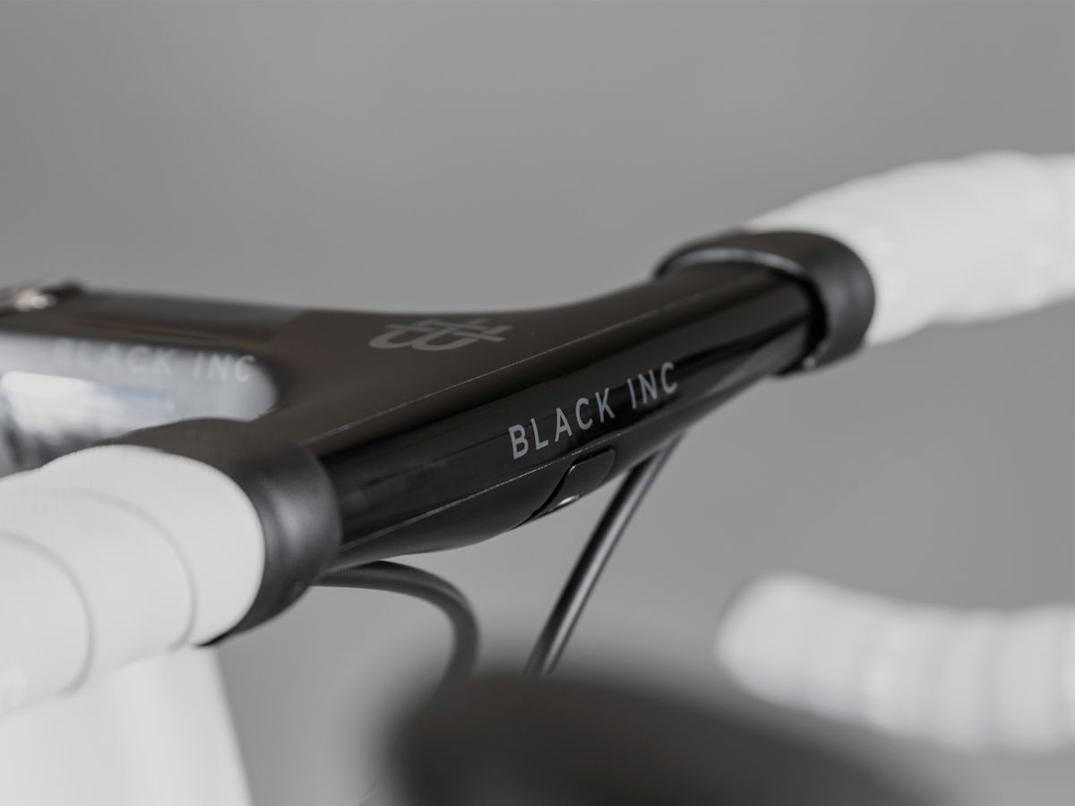 Black Inc produce traditional handlebar and stem combinations, as well as integrated cockpit setups