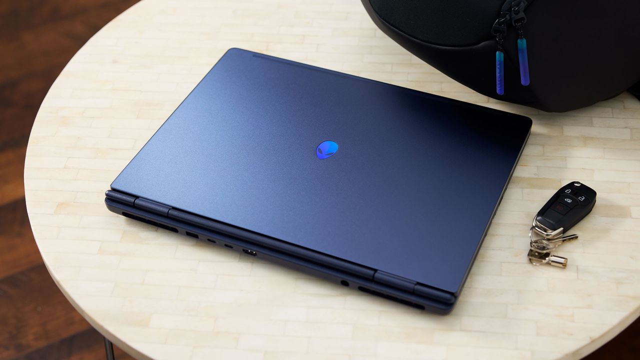 Alienware 16 and 16X Aurora laptops