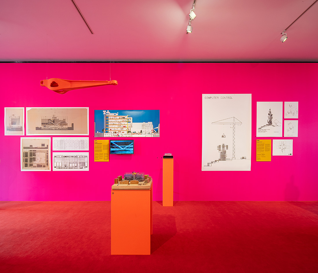 pink wall and displays at Richard Rogers exhibition at Chateau La Coste