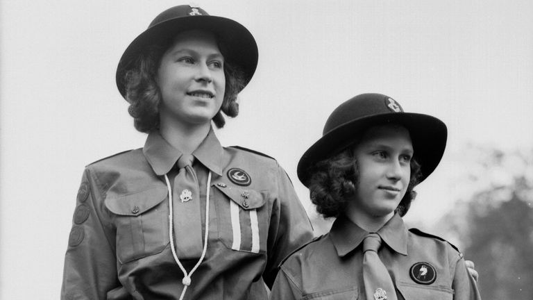 queen elizabeth princess margaret