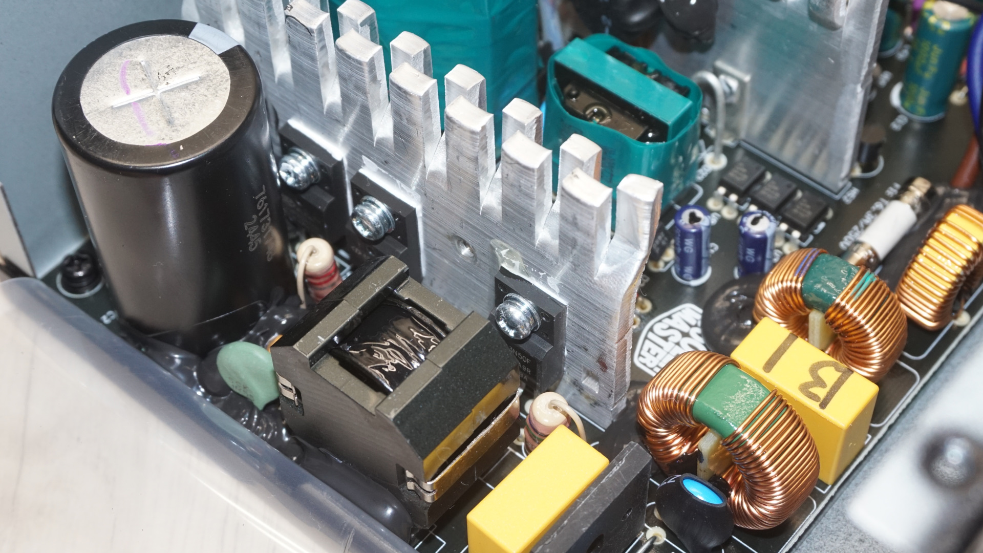 Cooler Master Elite NEX W600