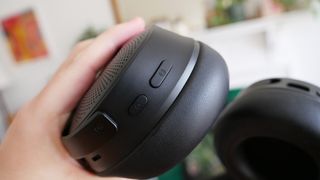 Razer Kraken V4 Pro review