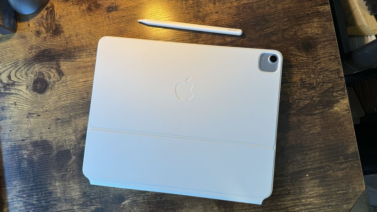 iPad Air with M2 chipset