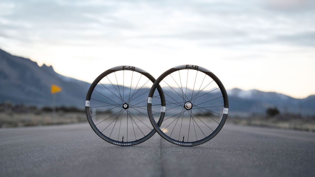 Forge+Bond&#039;s new CR series of recyclable carbon road wheels