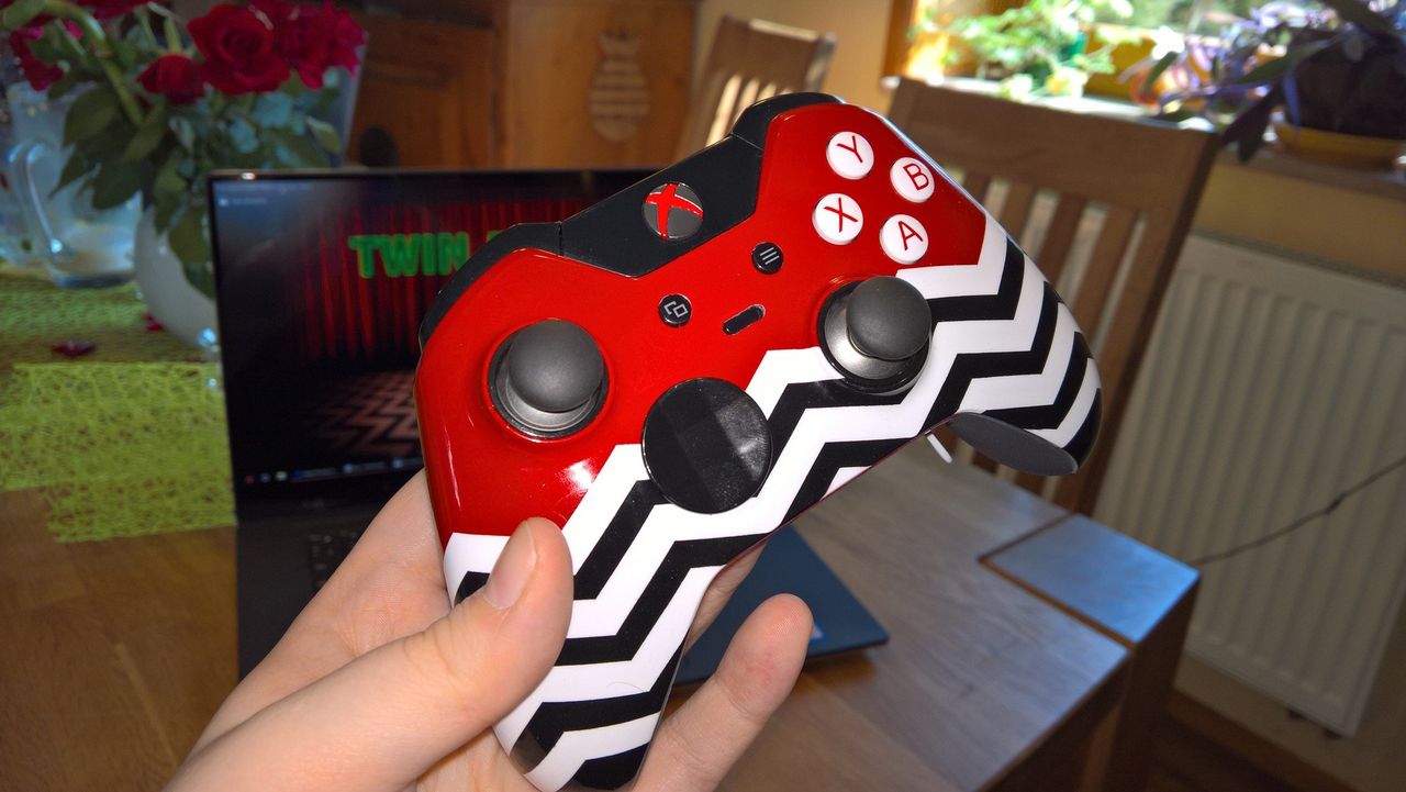 Twin Peaks Xbox One Elite Controller