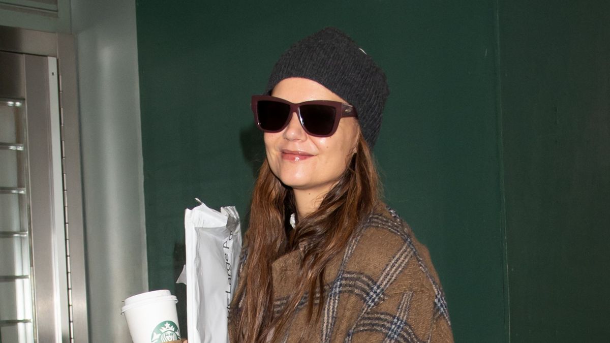 Rencontrez Autry : la marque de baskets émergente qui est le secret du style chic et sans effort de Katie Holmes