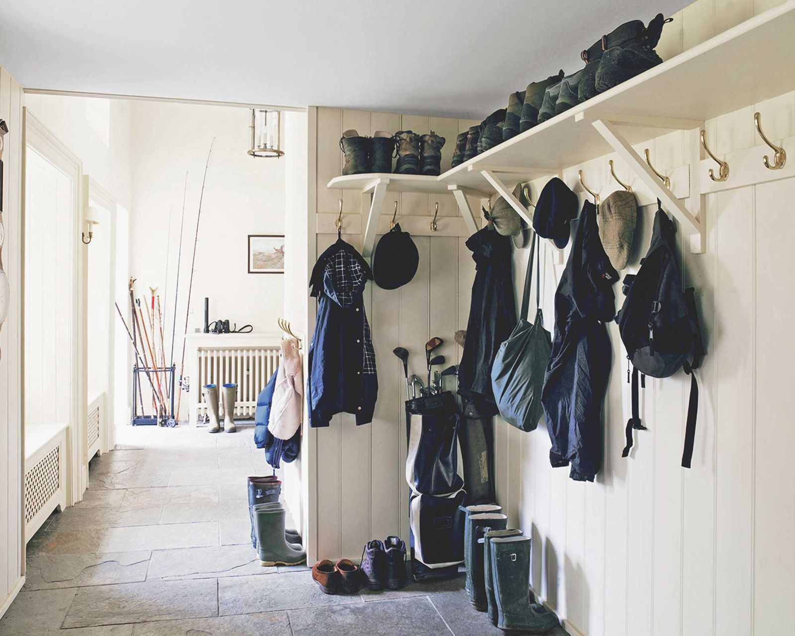 6 Things people with nice-smelling entryways never do