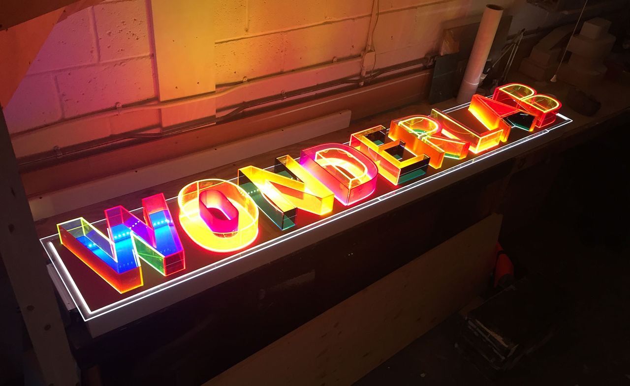 &#039;Wonderlab&#039; neon sign. 