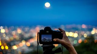 How to photograph super blood moon