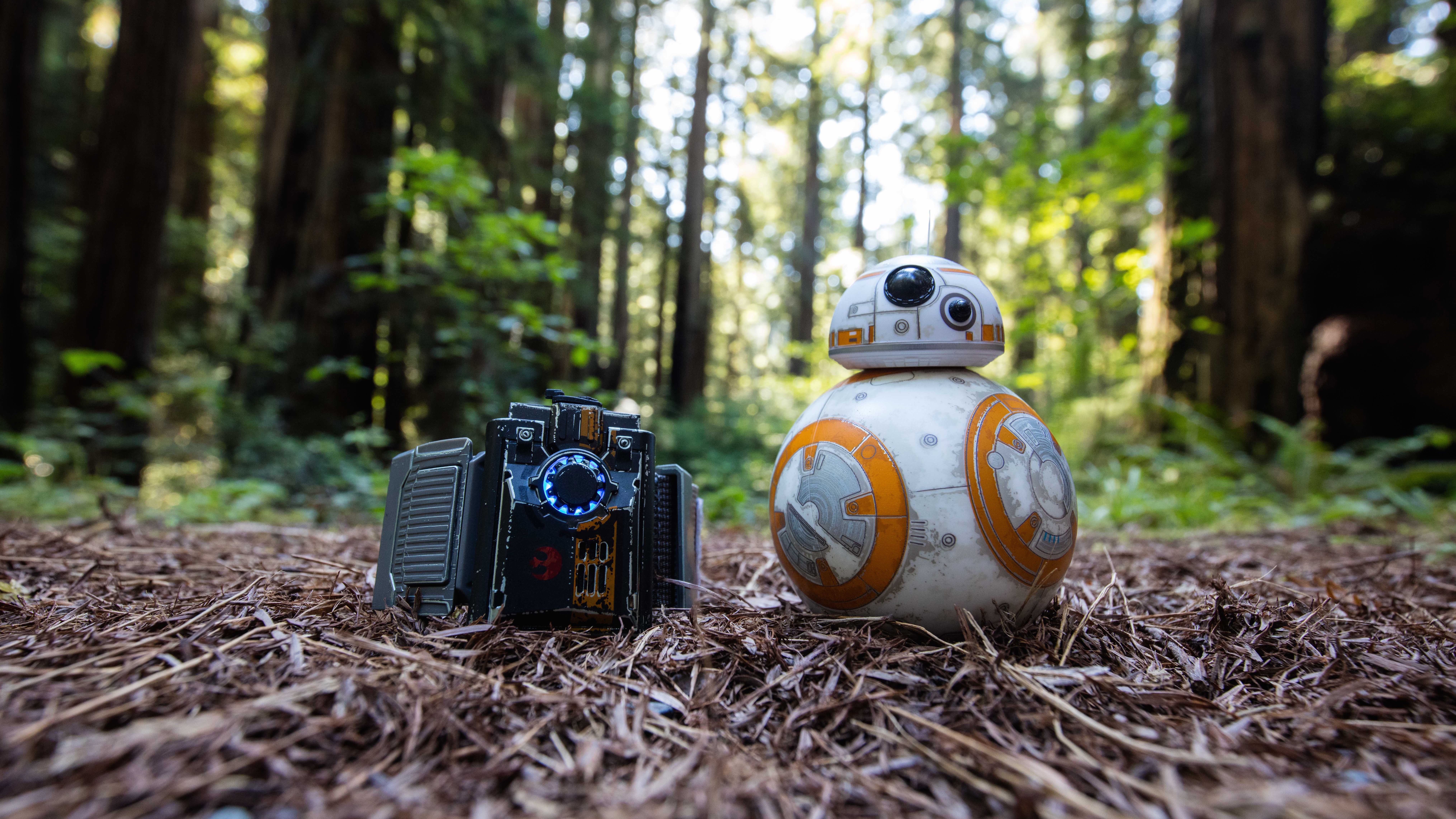 bb8 robot with force band