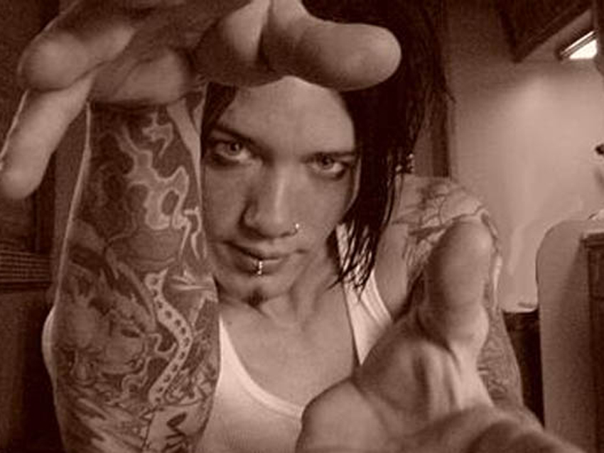 DJ Ashba puts a spell on Axl Rose